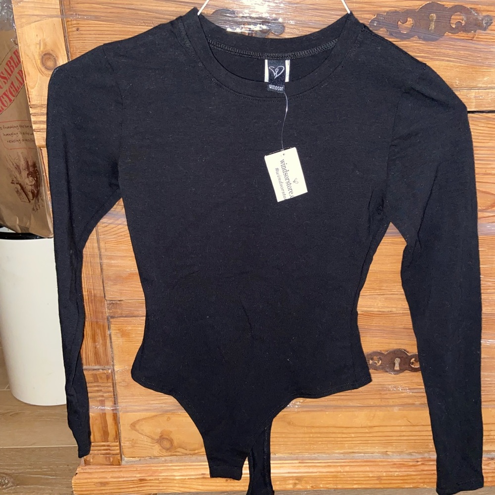 Windsor New long sleeve snap body shirt.